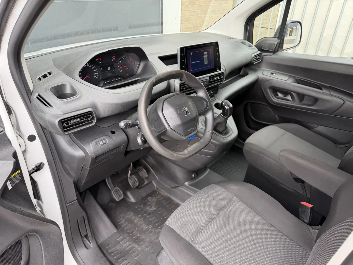 1.5 BlueHDI Premium CarPlay/navigatie systeem/cruise control