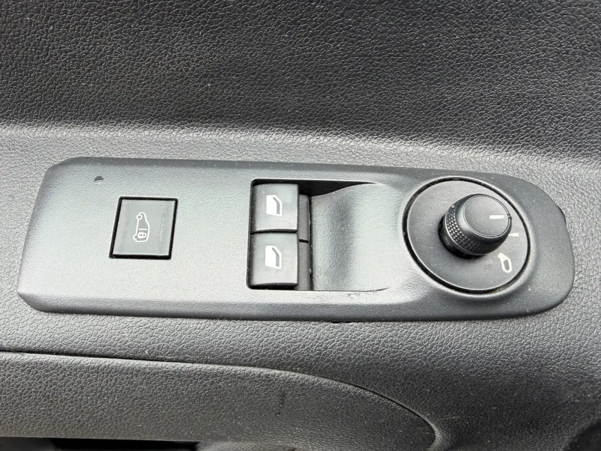 1.5 BlueHDI Premium CarPlay/navigatie systeem/cruise control