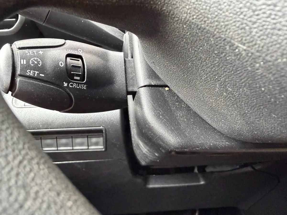 1.5 BlueHDI Premium CarPlay/navigatie systeem/cruise control
