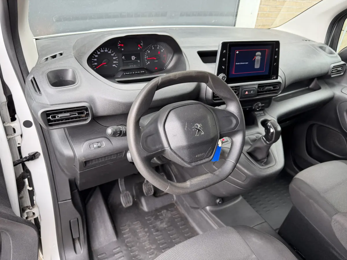 1.5 BlueHDI Premium CarPlay/navigatie systeem/cruise control
