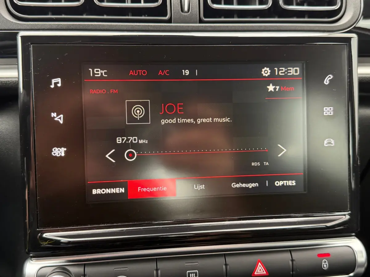 1.2 PureTech Shine|2e Eigenaar|Navi|Camera|Carplay|Climate|Cruise|PDC|DealerOnderhouden|Apk tot 26-01-2027|