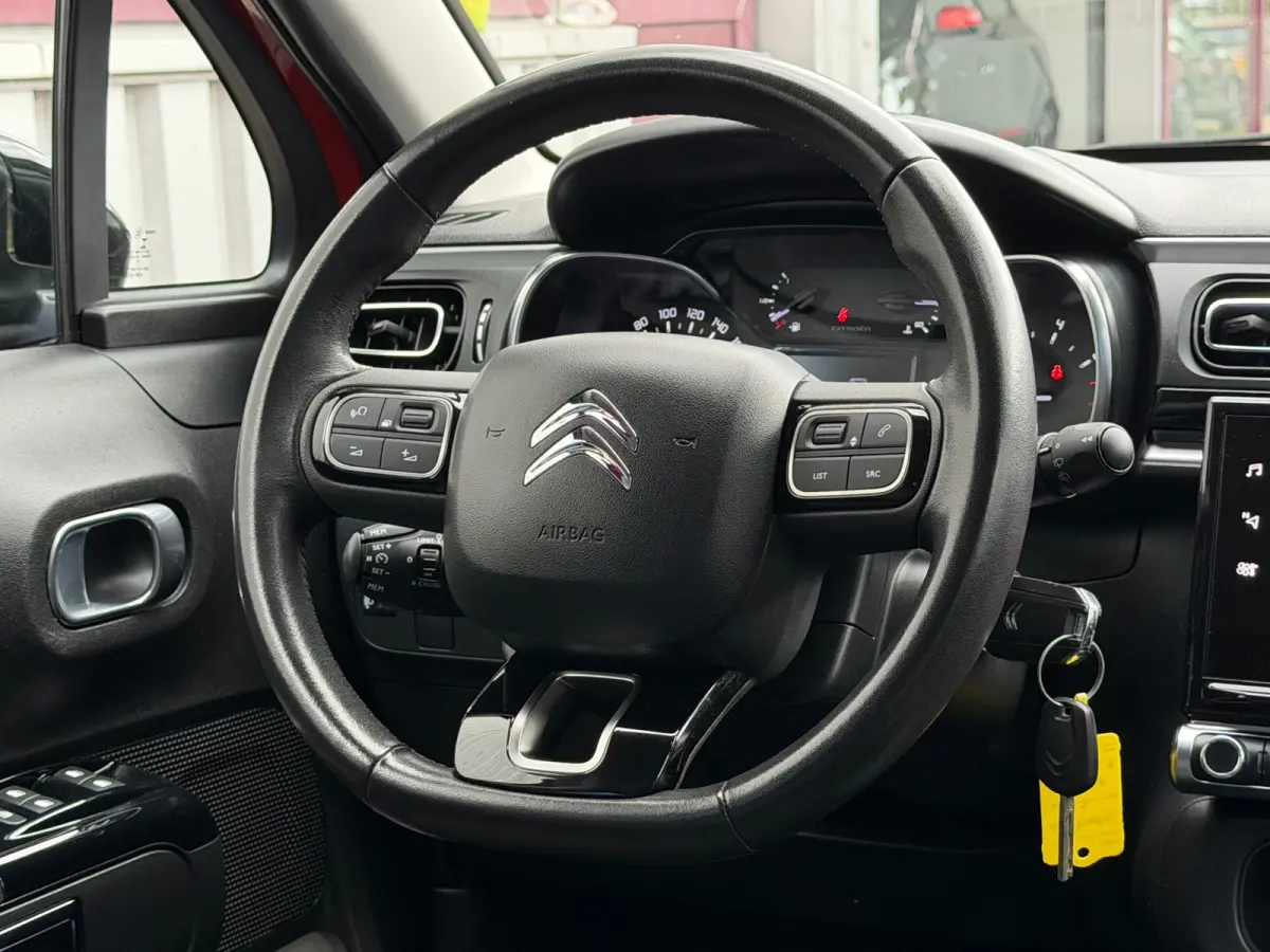 1.2 PureTech Shine|2e Eigenaar|Navi|Camera|Carplay|Climate|Cruise|PDC|DealerOnderhouden|Apk tot 26-01-2027|