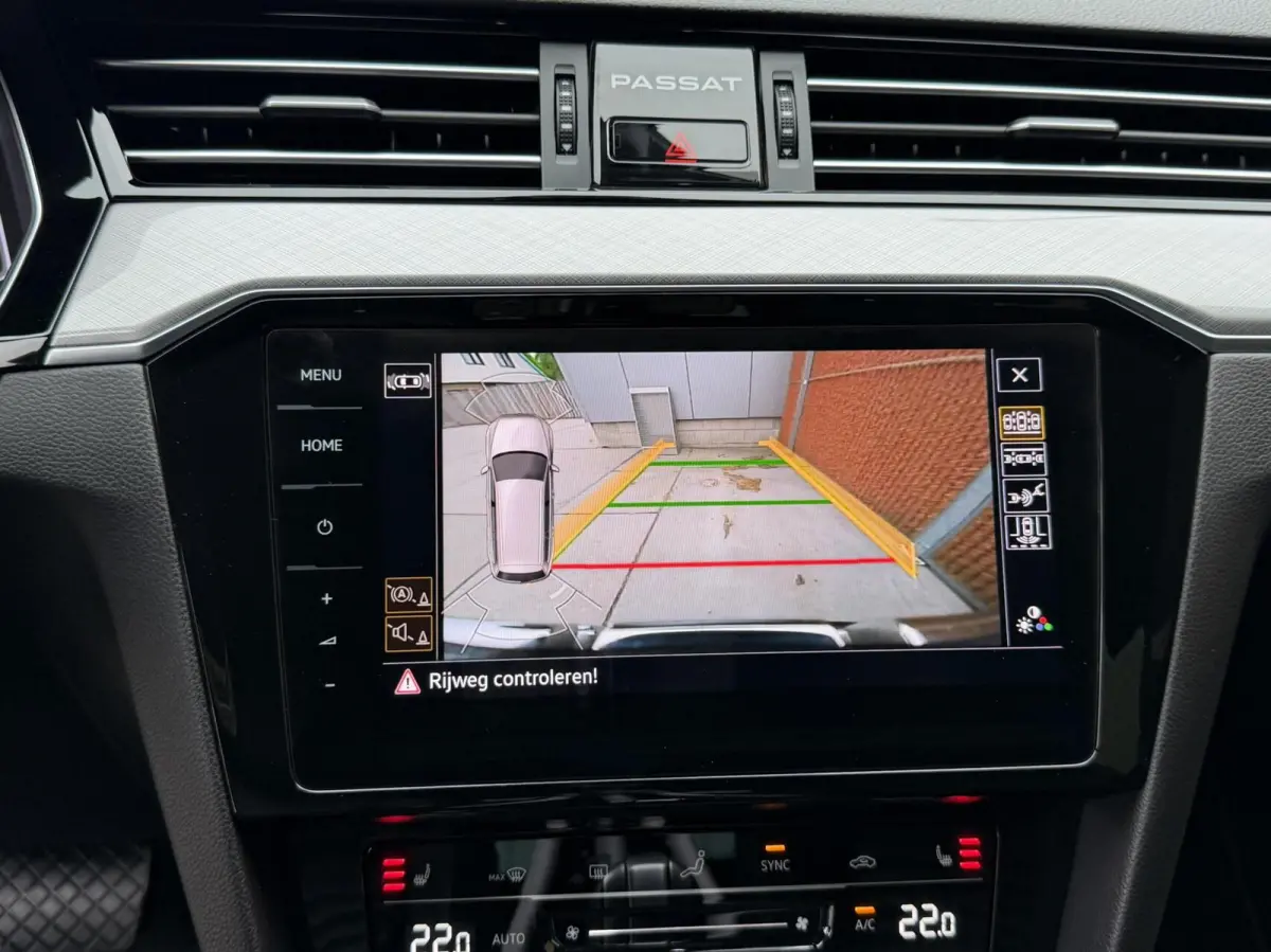 1.4 TSI PHEV GTE Business Automaat | Leren bekleding | Panoramadak | Elektrisch verstelbare voorstoelen | Trekhaak uitklapbaar | Stoelverwarming | Adaptieve cruise control | Achteruitrijcame