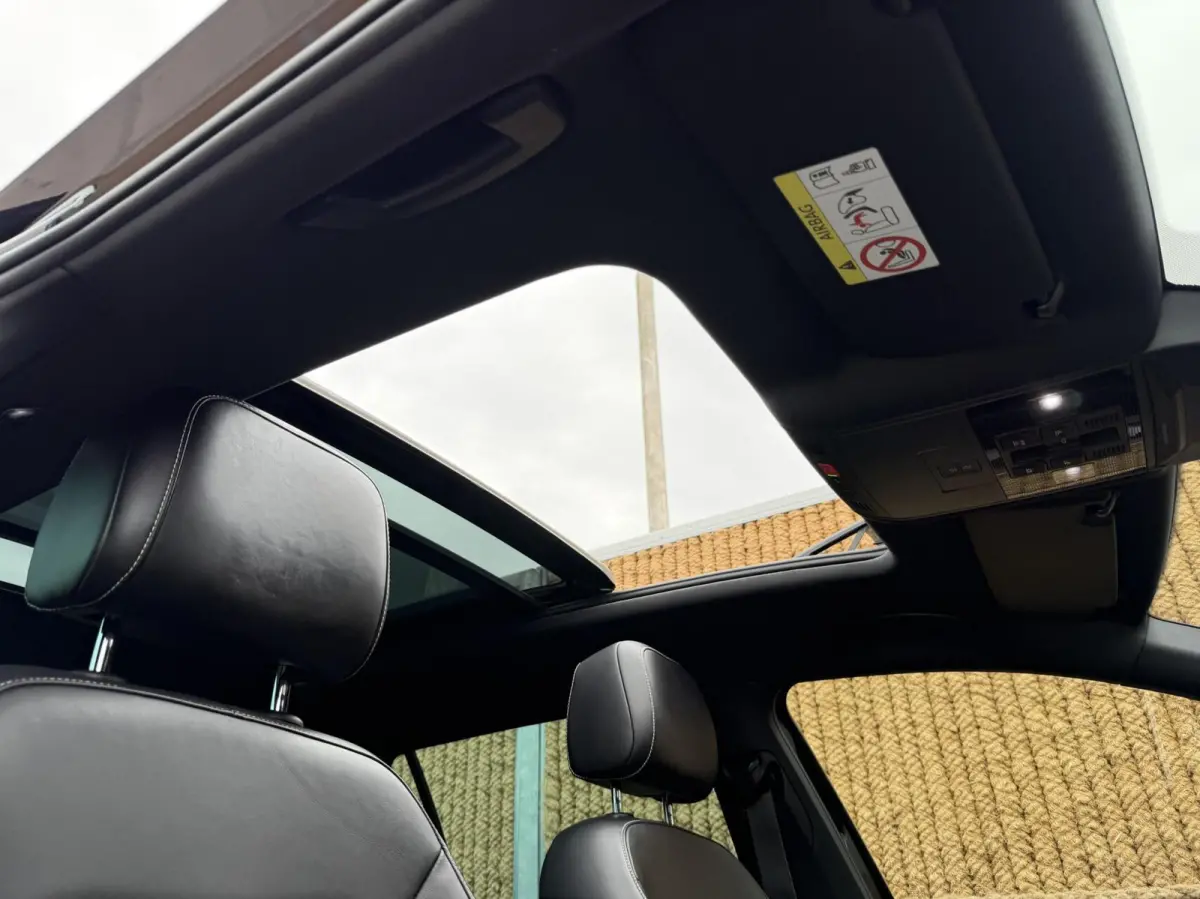 1.4 TSI PHEV GTE Business Automaat | Leren bekleding | Panoramadak | Elektrisch verstelbare voorstoelen | Trekhaak uitklapbaar | Stoelverwarming | Adaptieve cruise control | Achteruitrijcame