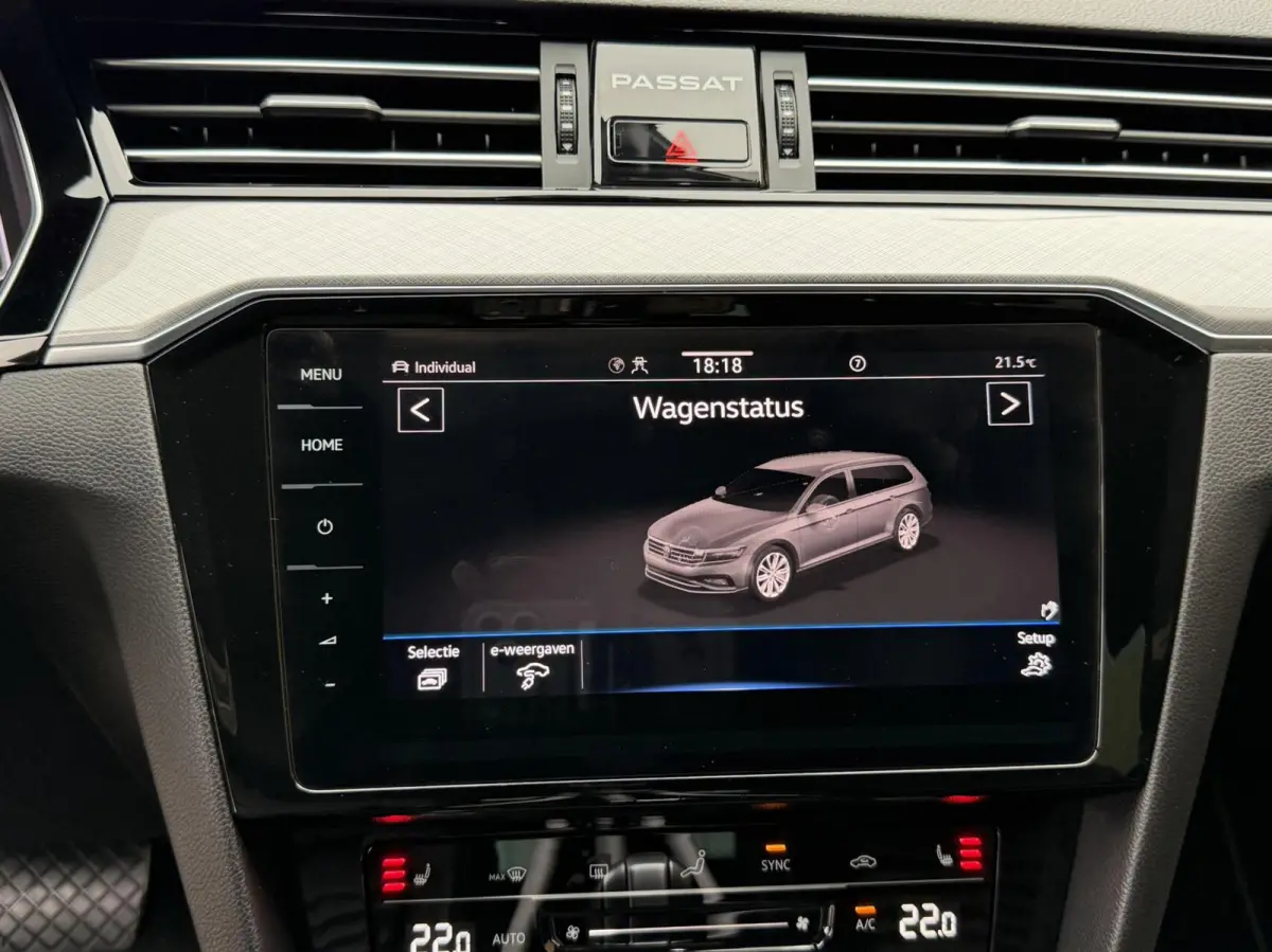 1.4 TSI PHEV GTE Business Automaat | Leren bekleding | Panoramadak | Elektrisch verstelbare voorstoelen | Trekhaak uitklapbaar | Stoelverwarming | Adaptieve cruise control | Achteruitrijcame