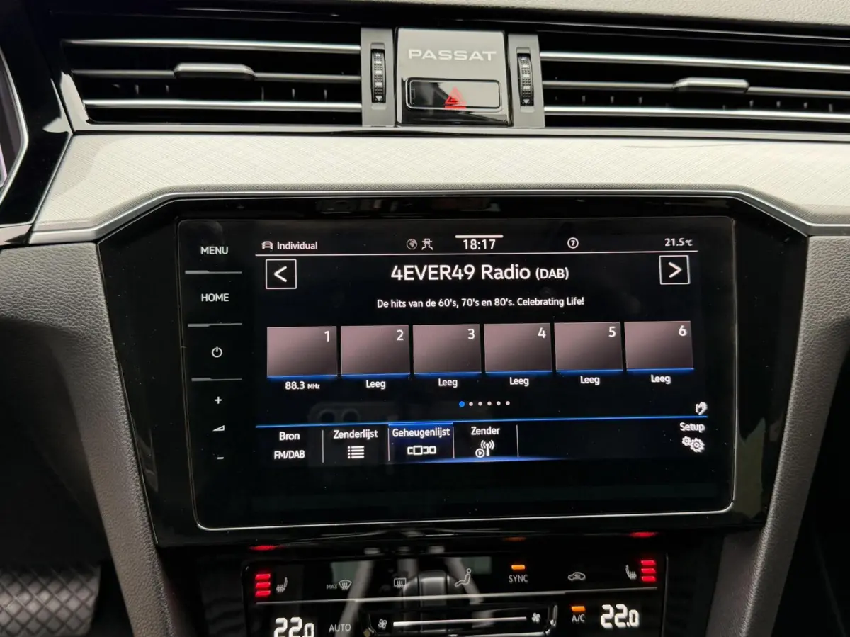 1.4 TSI PHEV GTE Business Automaat | Leren bekleding | Panoramadak | Elektrisch verstelbare voorstoelen | Trekhaak uitklapbaar | Stoelverwarming | Adaptieve cruise control | Achteruitrijcame