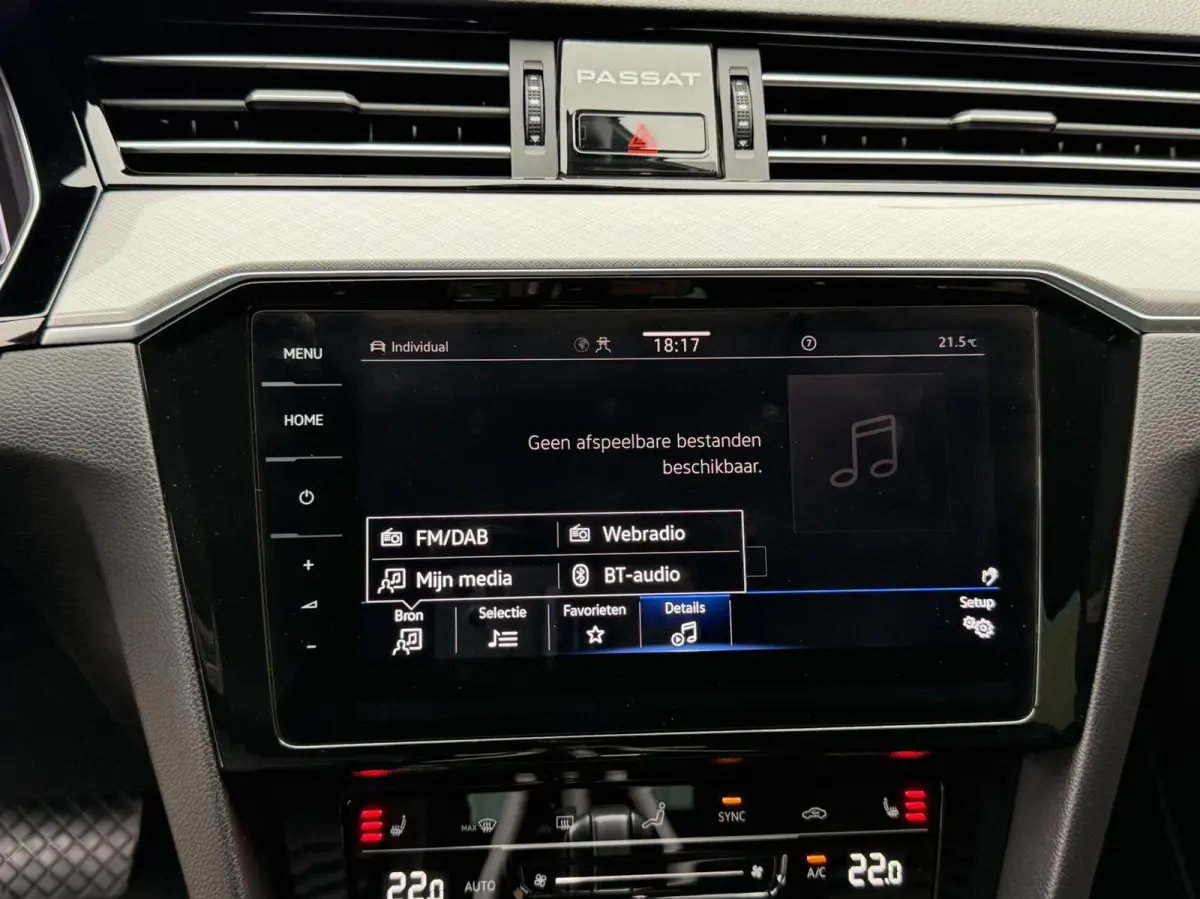 1.4 TSI PHEV GTE Business Automaat | Leren bekleding | Panoramadak | Elektrisch verstelbare voorstoelen | Trekhaak uitklapbaar | Stoelverwarming | Adaptieve cruise control | Achteruitrijcame