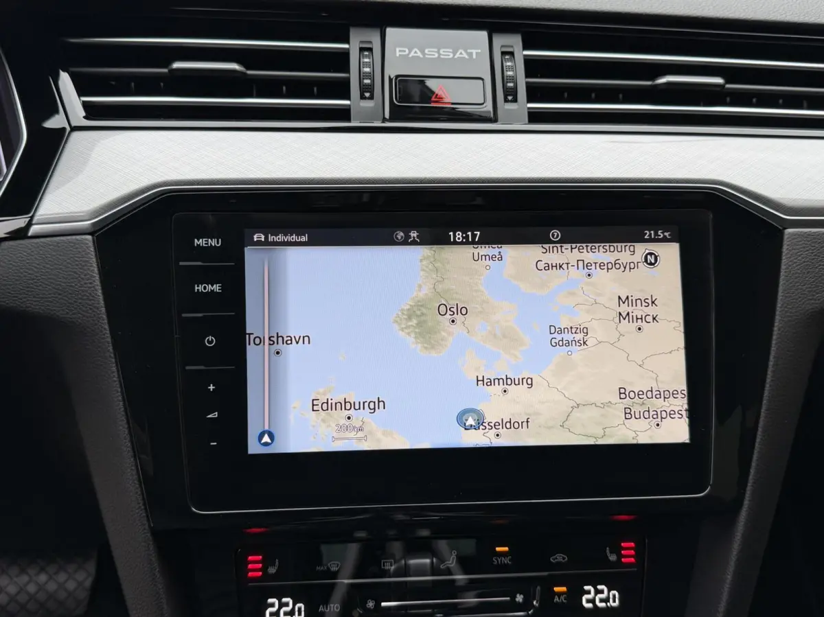 1.4 TSI PHEV GTE Business Automaat | Leren bekleding | Panoramadak | Elektrisch verstelbare voorstoelen | Trekhaak uitklapbaar | Stoelverwarming | Adaptieve cruise control | Achteruitrijcame