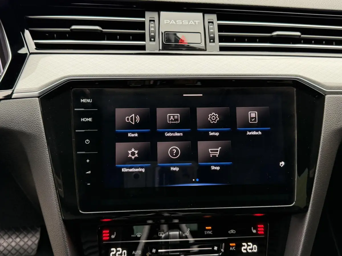 1.4 TSI PHEV GTE Business Automaat | Leren bekleding | Panoramadak | Elektrisch verstelbare voorstoelen | Trekhaak uitklapbaar | Stoelverwarming | Adaptieve cruise control | Achteruitrijcame