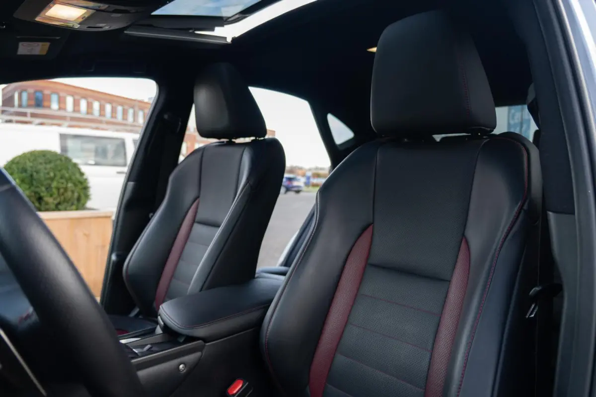 300h AWD F Sport|197PK|Panoramadak|Leder|Head Up|ACC|ISOFIX|LED|2e Eig|BTW Auto|Automaat|Dealer Onderhouden