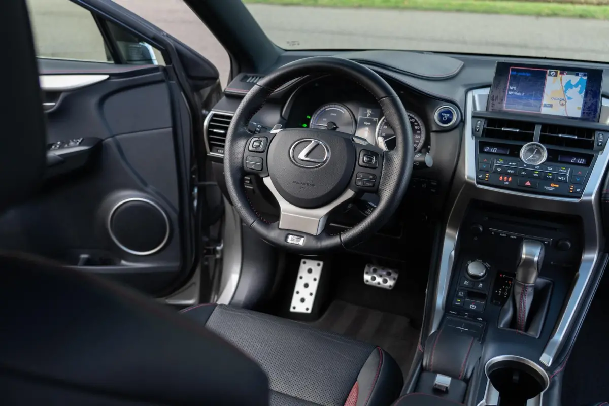 300h AWD F Sport|197PK|Panoramadak|Leder|Head Up|ACC|ISOFIX|LED|2e Eig|BTW Auto|Automaat|Dealer Onderhouden