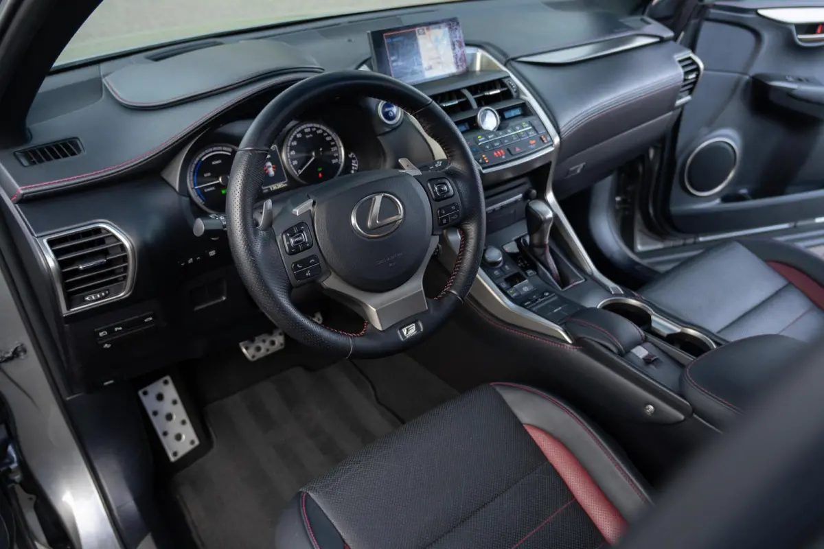 300h AWD F Sport|197PK|Panoramadak|Leder|Head Up|ACC|ISOFIX|LED|2e Eig|BTW Auto|Automaat|Dealer Onderhouden