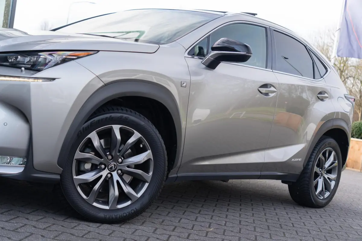 300h AWD F Sport|197PK|Panoramadak|Leder|Head Up|ACC|ISOFIX|LED|2e Eig|BTW Auto|Automaat|Dealer Onderhouden