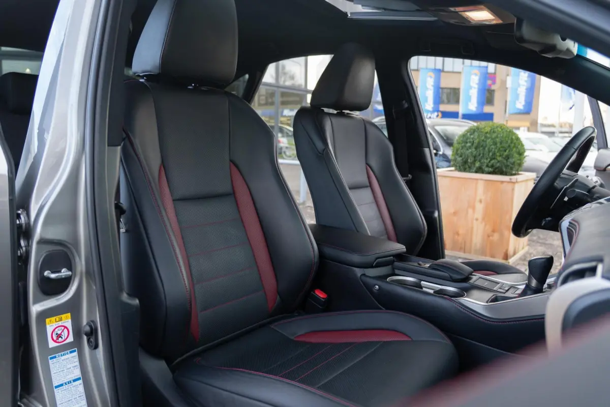 300h AWD F Sport|197PK|Panoramadak|Leder|Head Up|ACC|ISOFIX|LED|2e Eig|BTW Auto|Automaat|Dealer Onderhouden