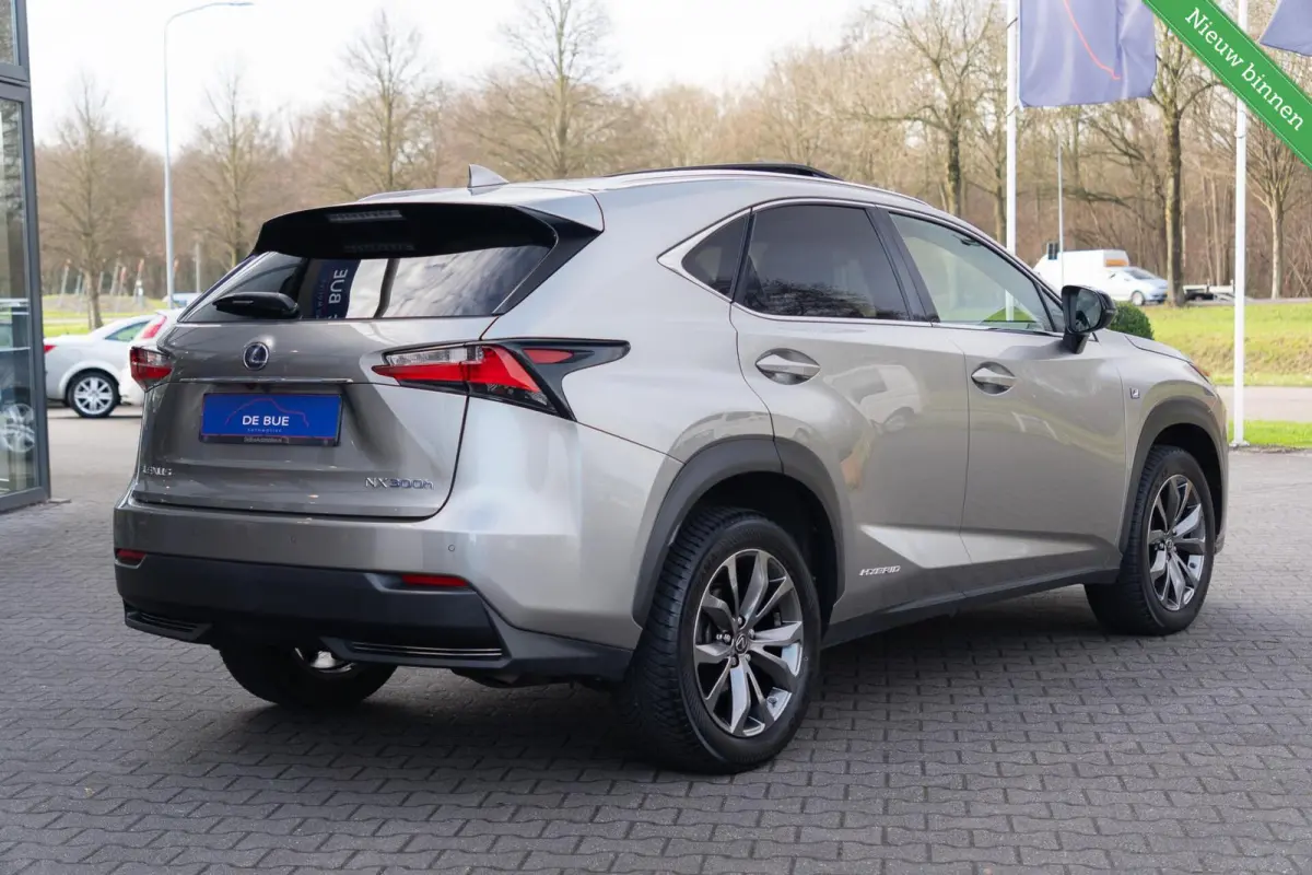 300h AWD F Sport|197PK|Panoramadak|Leder|Head Up|ACC|ISOFIX|LED|2e Eig|BTW Auto|Automaat|Dealer Onderhouden