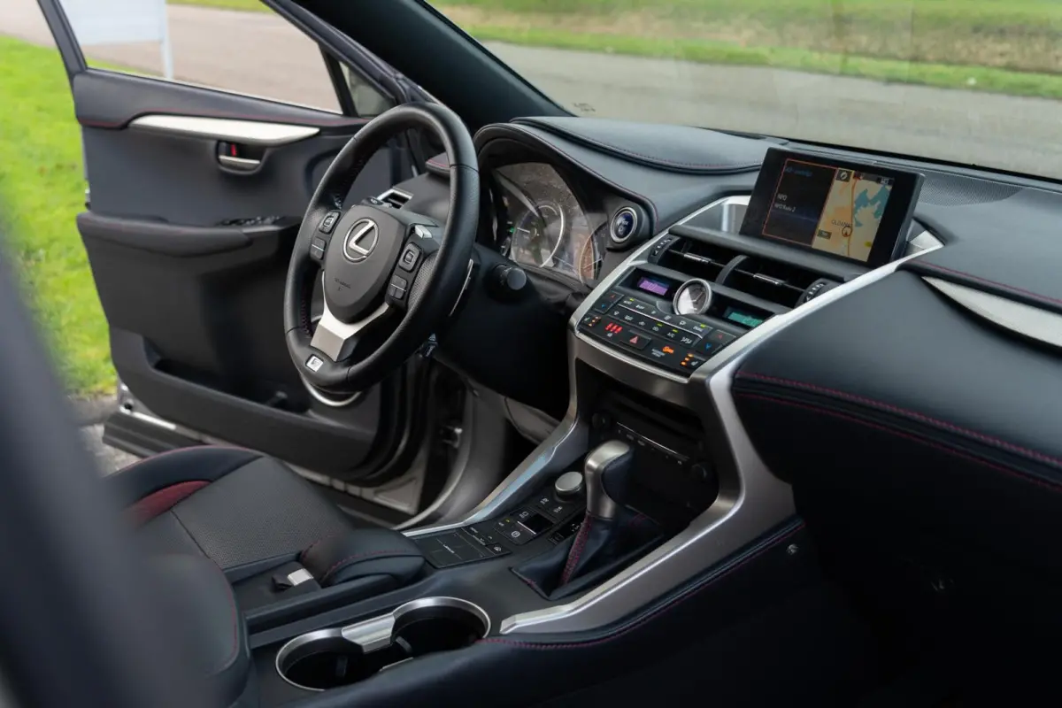300h AWD F Sport|197PK|Panoramadak|Leder|Head Up|ACC|ISOFIX|LED|2e Eig|BTW Auto|Automaat|Dealer Onderhouden