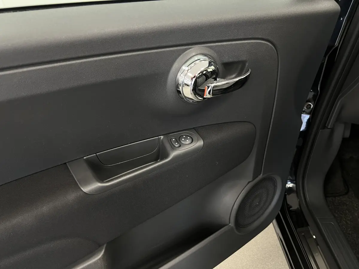 0.9 TwinAir Turbo Lounge / PANODAK / NAVI / AIRCO /