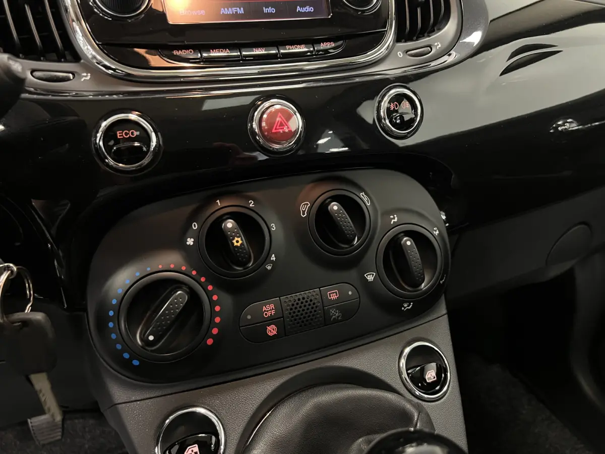 0.9 TwinAir Turbo Lounge / PANODAK / NAVI / AIRCO /