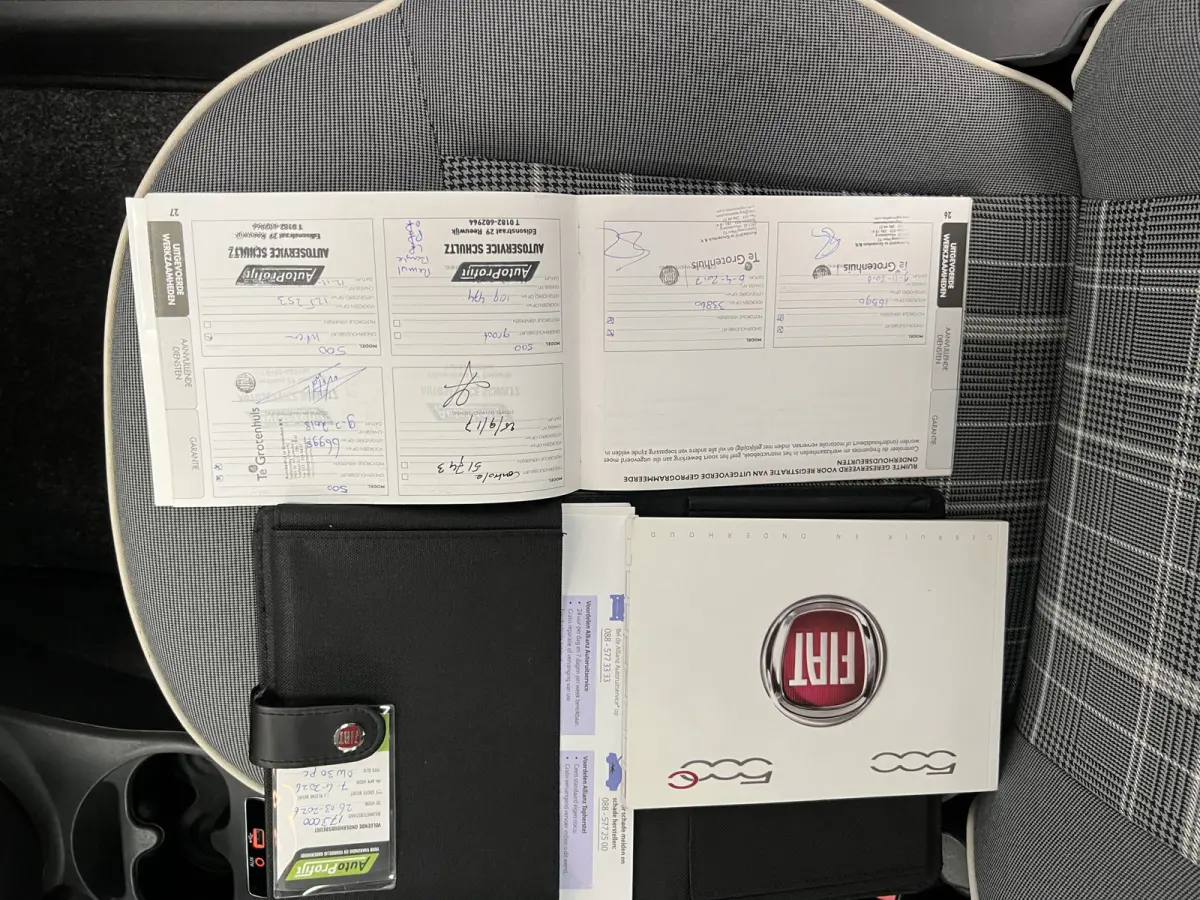 0.9 TwinAir Turbo Lounge / PANODAK / NAVI / AIRCO /