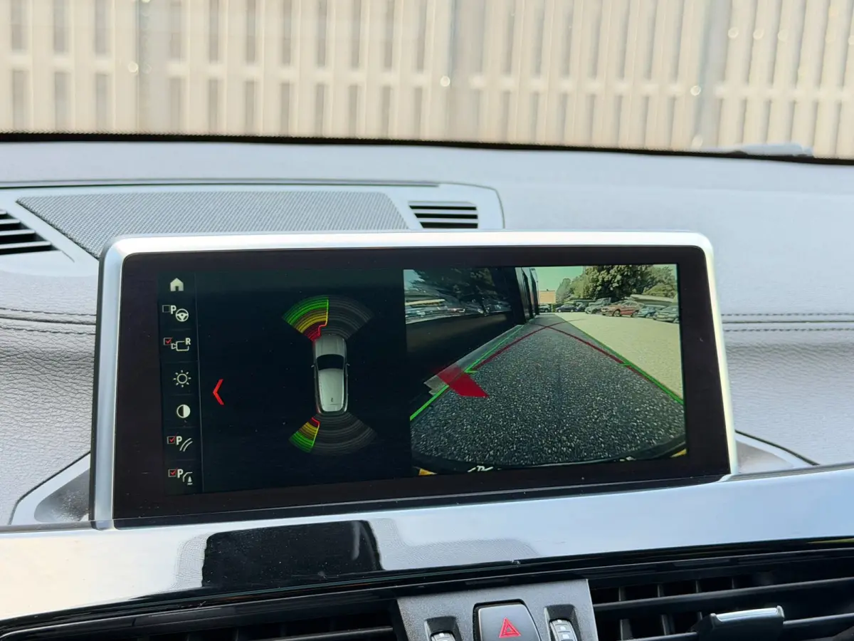 SDrive18i M-Sport Shadowline Pano Headup NL Auto!