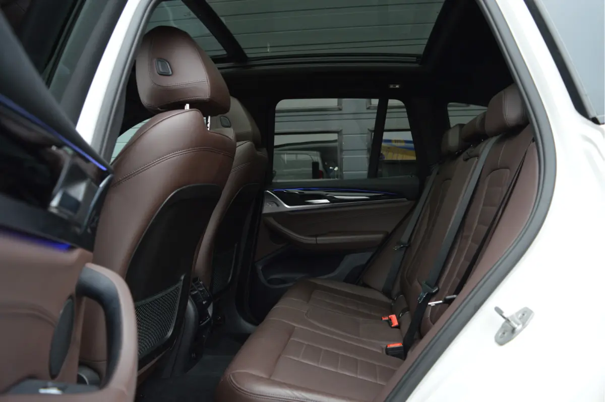 xDrive20i High Executive | M-PAKKET | PANO | TREKHAAK |