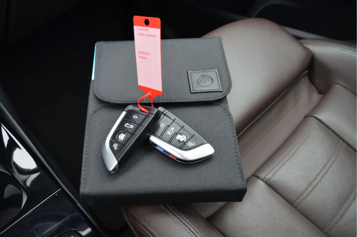 xDrive20i High Executive | M-PAKKET | PANO | TREKHAAK |