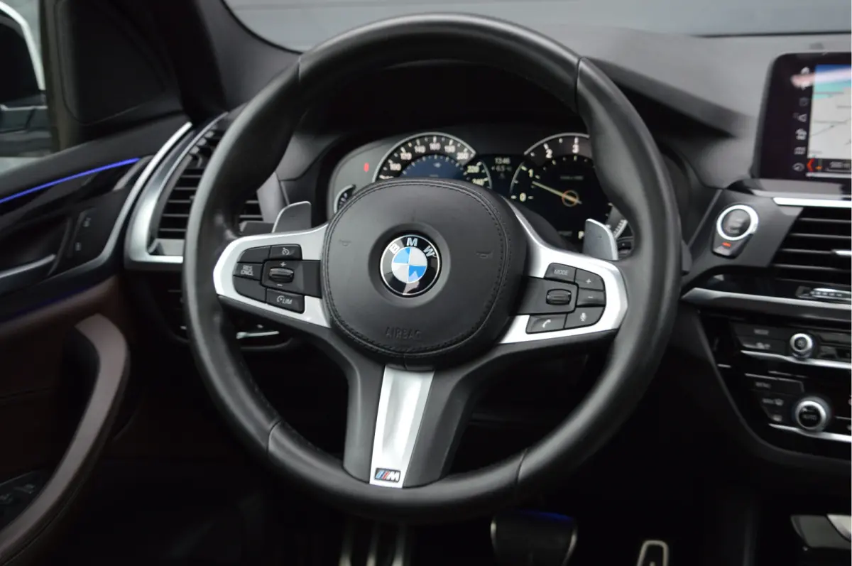 xDrive20i High Executive | M-PAKKET | PANO | TREKHAAK |