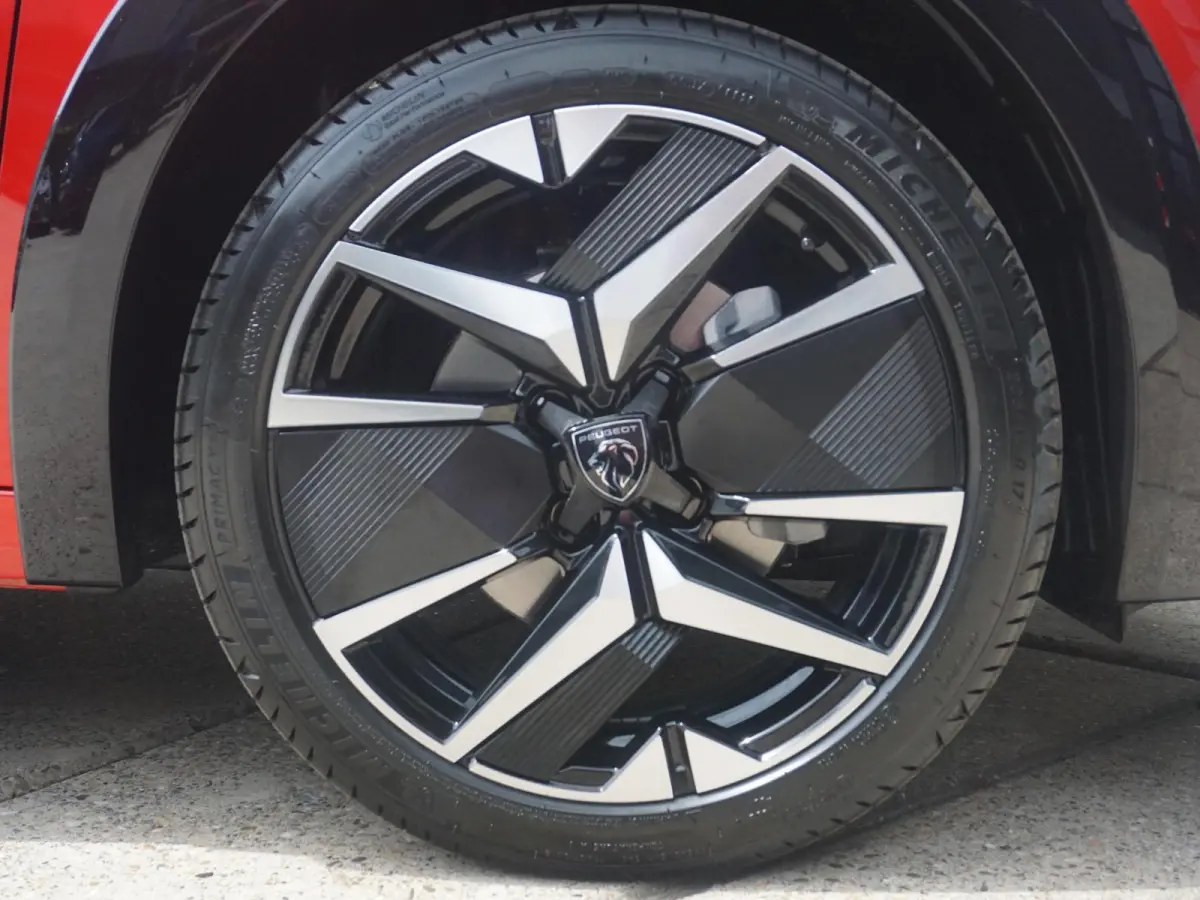 1.2 Hybrid 145 e-DCS6 GT Winterpakket
