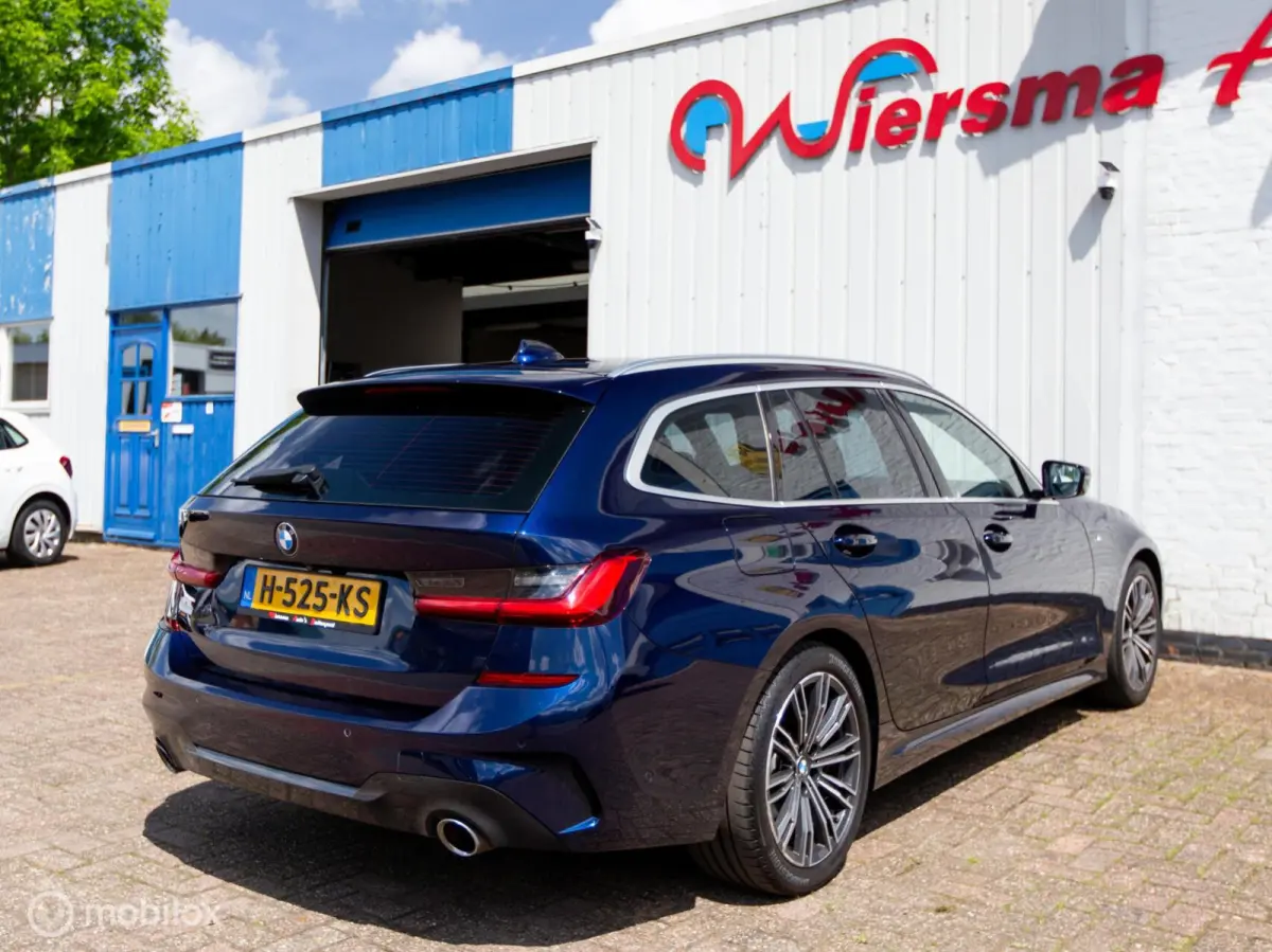 320i High Executive Edition|Org.NL|Autom|Carplay|LED|Camera|