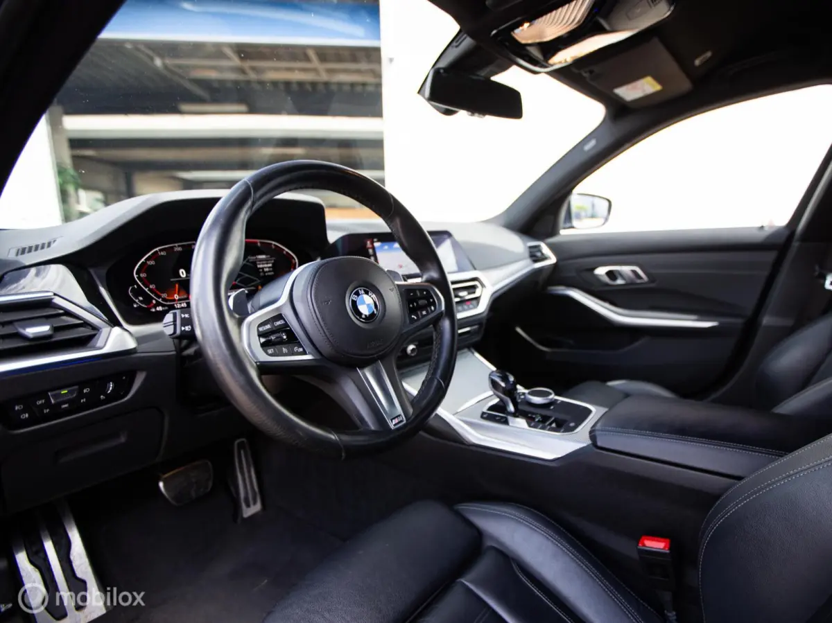 320i High Executive Edition|Org.NL|Autom|Carplay|LED|Camera|