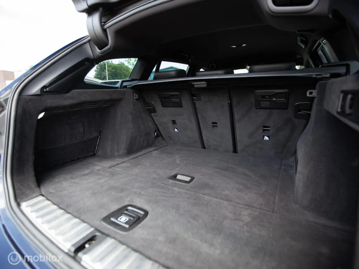 320i High Executive Edition|Org.NL|Autom|Carplay|LED|Camera|