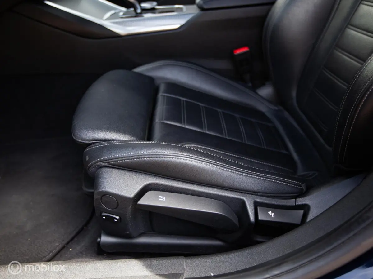 320i High Executive Edition|Org.NL|Autom|Carplay|LED|Camera|
