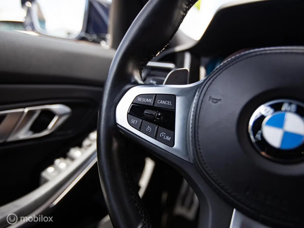 320i High Executive Edition|Org.NL|Autom|Carplay|LED|Camera|