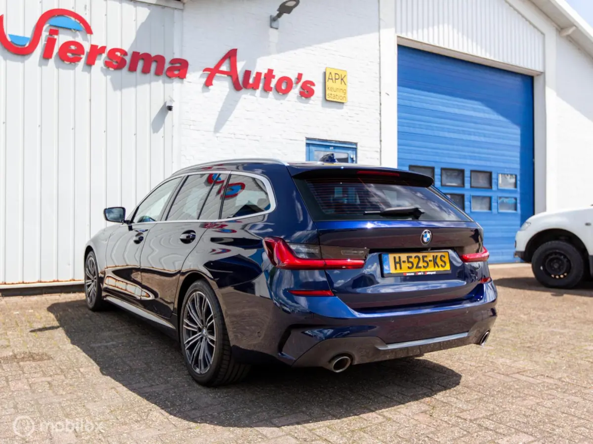 320i High Executive Edition|Org.NL|Autom|Carplay|LED|Camera|