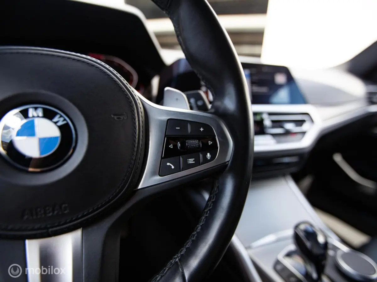 320i High Executive Edition|Org.NL|Autom|Carplay|LED|Camera|