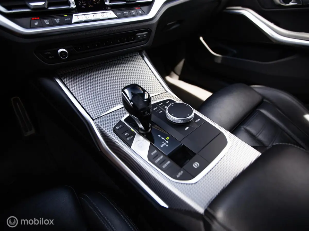 320i High Executive Edition|Org.NL|Autom|Carplay|LED|Camera|