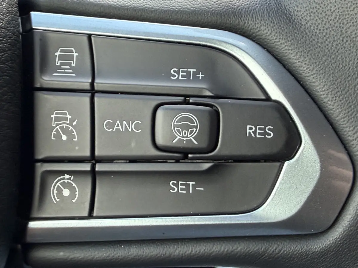 1.5T e-Hybrid Summit (Leder incl verwarming/koeling/geheugen - Elektrische Klep - Adaptieve Cruise Controle - LED - Keyless Entry - 360gr Camera - Navigatie - Apple Carplay)