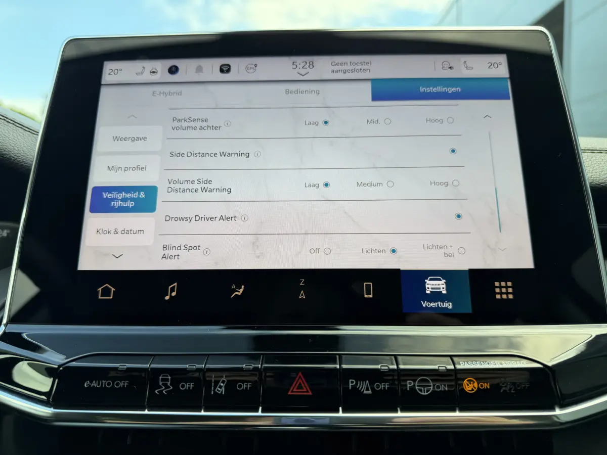 1.5T e-Hybrid Summit (Leder incl verwarming/koeling/geheugen - Elektrische Klep - Adaptieve Cruise Controle - LED - Keyless Entry - 360gr Camera - Navigatie - Apple Carplay)