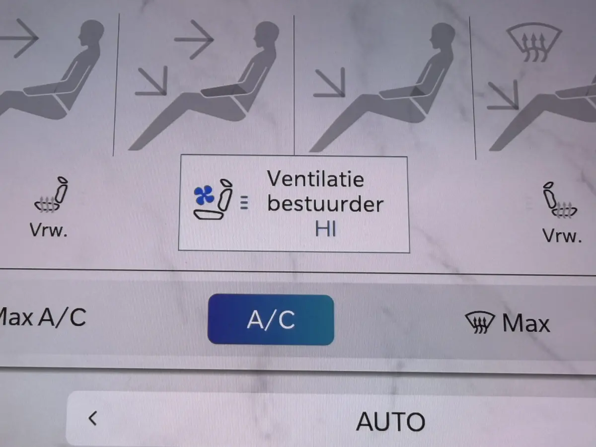 1.5T e-Hybrid Summit (Leder incl verwarming/koeling/geheugen - Elektrische Klep - Adaptieve Cruise Controle - LED - Keyless Entry - 360gr Camera - Navigatie - Apple Carplay)