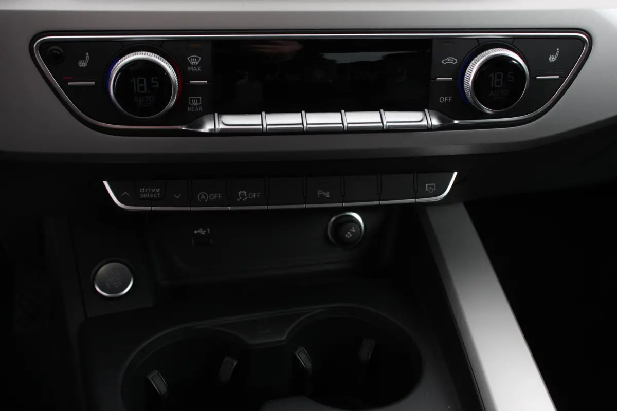 40 TFSI Prestige Plus Automaat Navigatie Apple Carplay/Android Auto Camera Climate Control Virtual Cockpit Led Dab Elektrische bedienbare achterklep Stoel verwarming