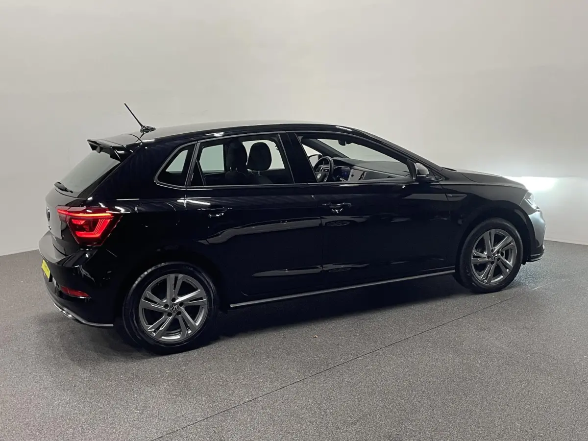 1.0 TSI R-Line DSG Navigatie Apple Carplay/Android Auto Camera Parkeersensoren Adaptive Cruise Control Matrix-LED-koplamp Lichtmetalen velgen Climate Control Getinte ramen
