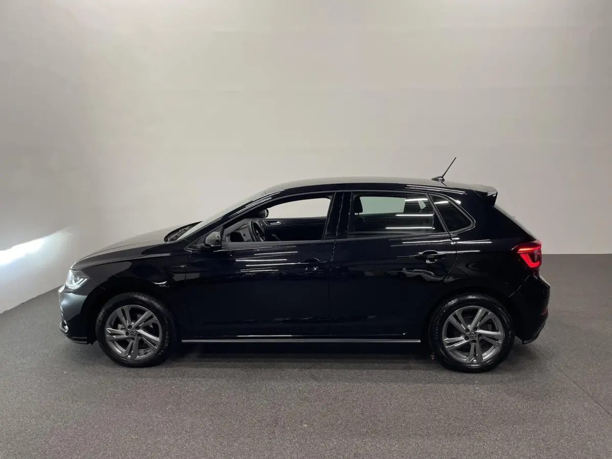 1.0 TSI R-Line DSG Navigatie Apple Carplay/Android Auto Camera Parkeersensoren Adaptive Cruise Control Matrix-LED-koplamp Lichtmetalen velgen Climate Control Getinte ramen