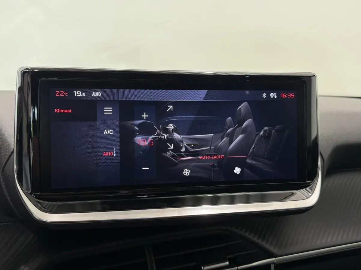 1.2 Puretech Allure 100pk Navigatie Camera Apple Carplay Android Auto Parkeersensoren Cruise Control Stoelverwarming Climate Control Lichtmetalen velgen
