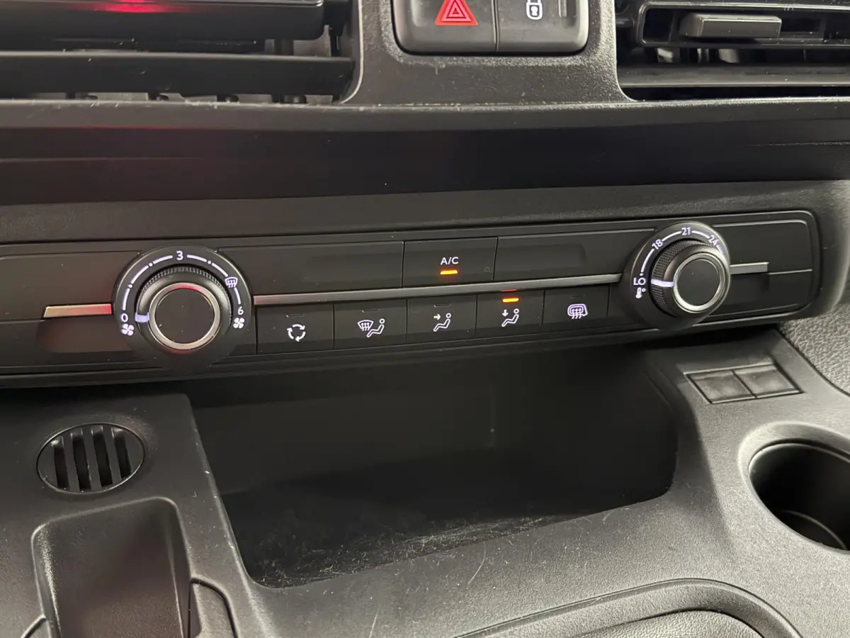 1.5D L1H1 Standaard Airco Cruise Control Apple Carplay/Android Auto Trekhaak