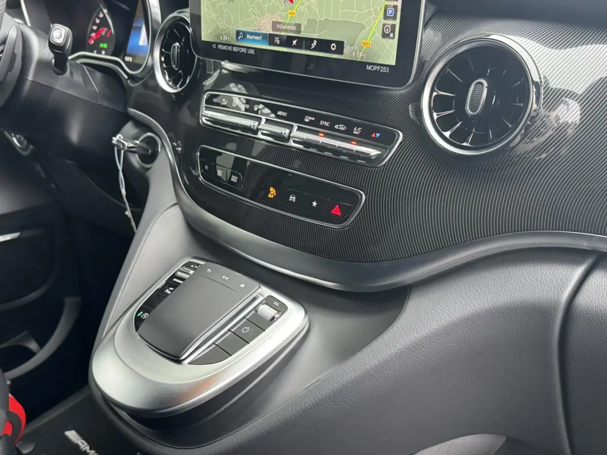 300d L3 Avantgarde AMG 360 Camera Burmester Groot scherm Adaptieve cruise