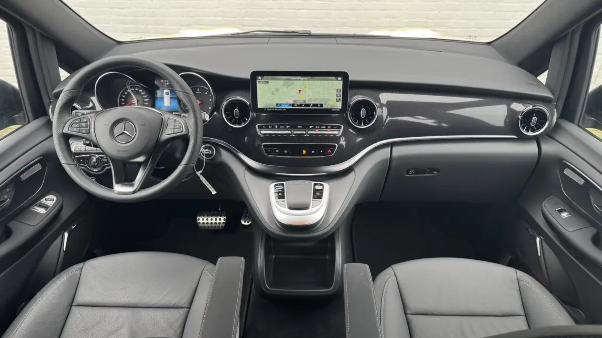 300d L3 Avantgarde AMG 360 Camera Burmester Groot scherm Adaptieve cruise