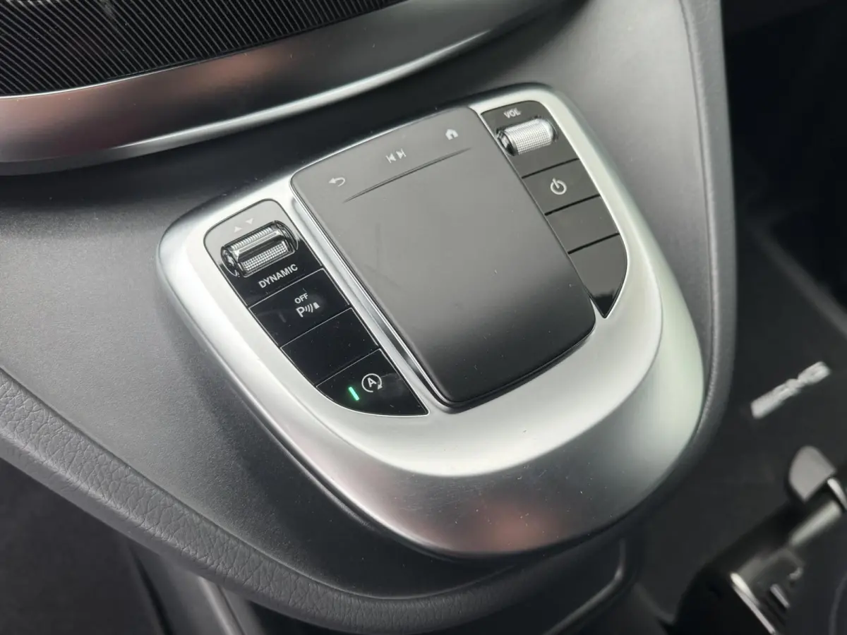 300d L3 Avantgarde AMG 360 Camera Burmester Groot scherm Adaptieve cruise