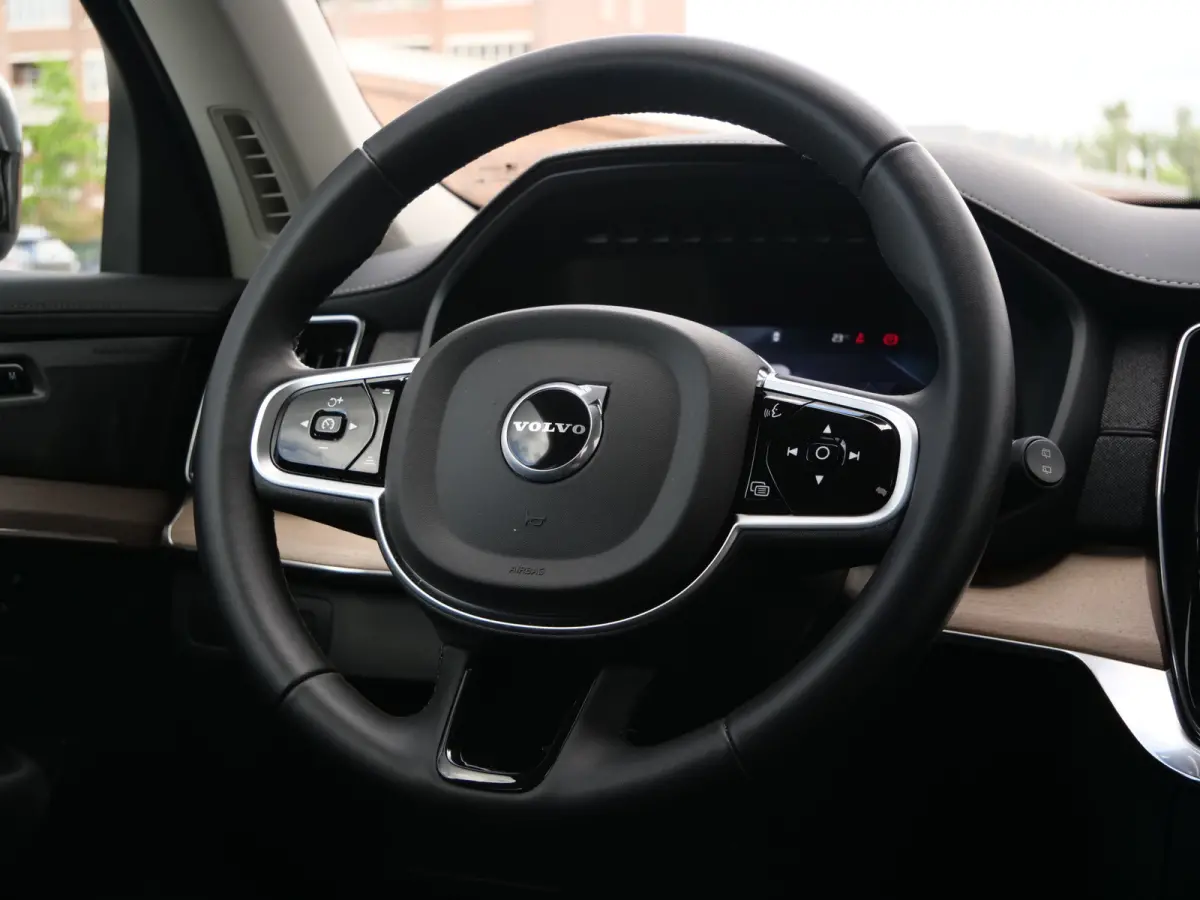 2.0 T8 Plug-in hybrid AWD Plus Dark 455 Pk Automaat Navi / DAB / Camera's / Leer / 7 persoons