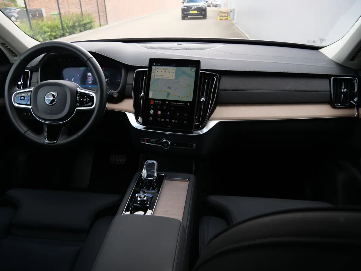 2.0 T8 Plug-in hybrid AWD Plus Dark 455 Pk Automaat Navi / DAB / Camera's / Leer / 7 persoons