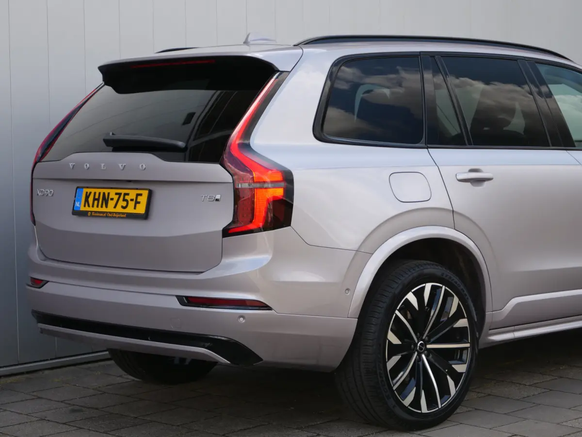 2.0 T8 Plug-in hybrid AWD Plus Dark 455 Pk Automaat Navi / DAB / Camera's / Leer / 7 persoons
